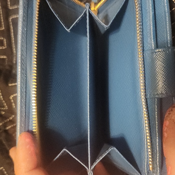 PRADA SAFFIANO WALLET - Picture 3 of 9